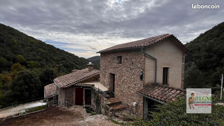 Gîte 5 pièces 253 m²