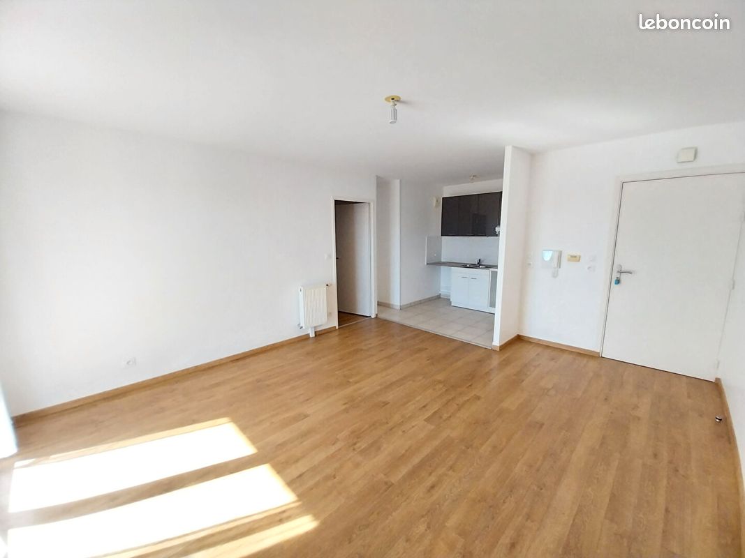 Appartement 2 pièces 43 m² · à Saint-Pryvé-Saint-Mesmin · 43 m² · 142 000 €