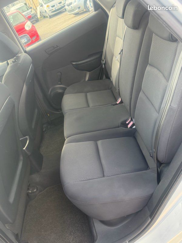 Hyundai i30 I hatchback 1.6 CRDi 90cv (image 4)
