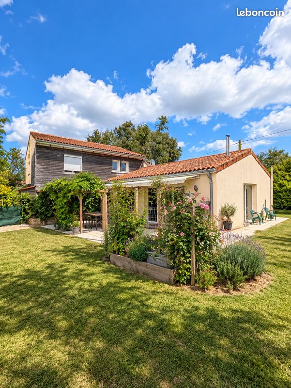 Maison 7 pièces 160 m² · à Pons · 160 m² · 243 800 €