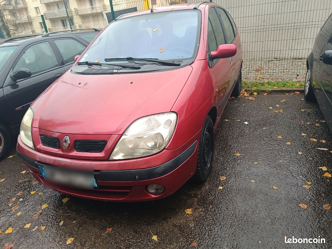 Renault Scenic Essence - Voitures