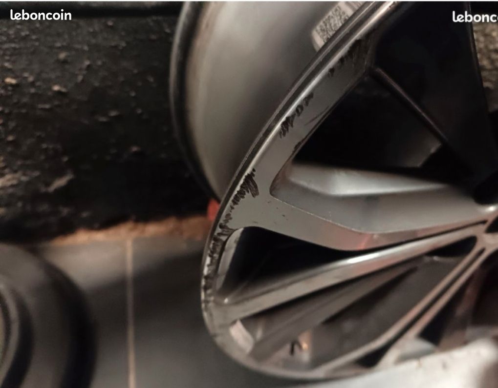 Vends jante 15 pouces pour Renault Clio (image 3)