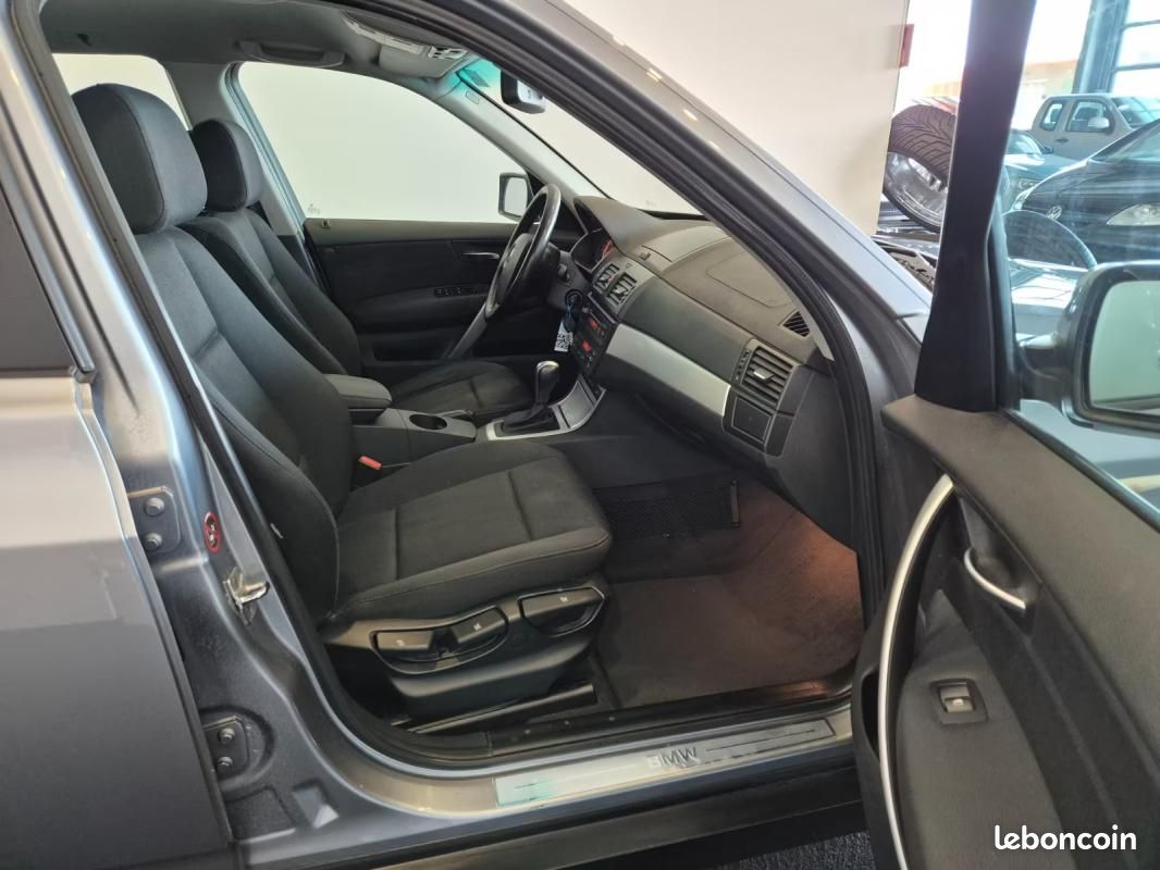 BMW X3 xDrive20d 177 ch BVA / Attelage Sièges chauffants Radar AV-AR 4x4 (image 9)