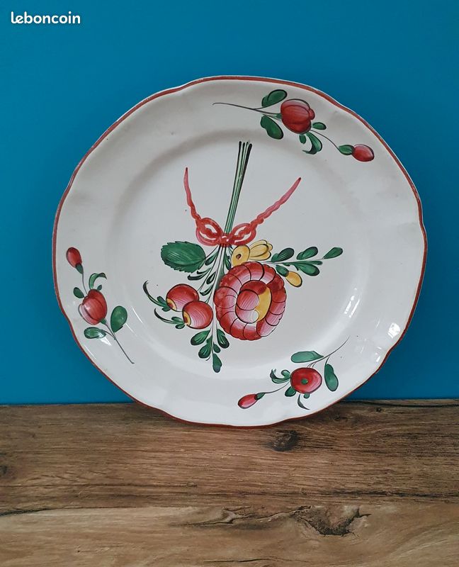 Assiette Faience St Clément Décor Floral Diam 24,5