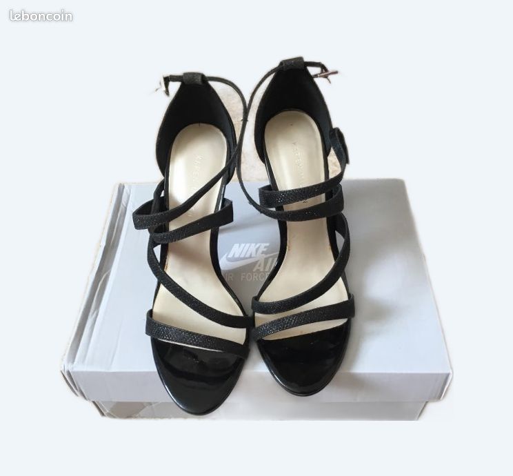 Chaussures KAREN MILLEN - Talons Hauts (3-4.5 Pouces) - Cuir 100% - Taille UK 7 (EUR 40) - Occasion