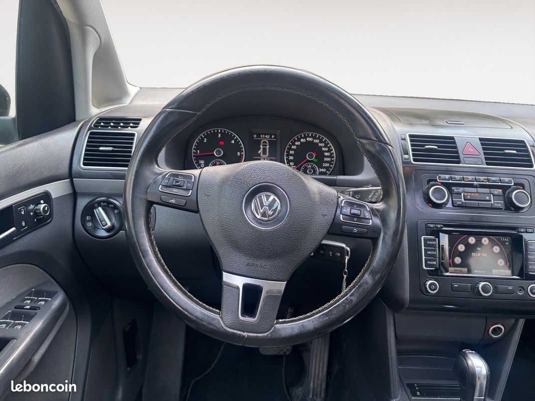 VOLKSWAGEN TOURAN 1.6 TDI 105 FAP Confortline DSG7 - ENTRETIEN FULL VOLKSWAGEN (image 5)