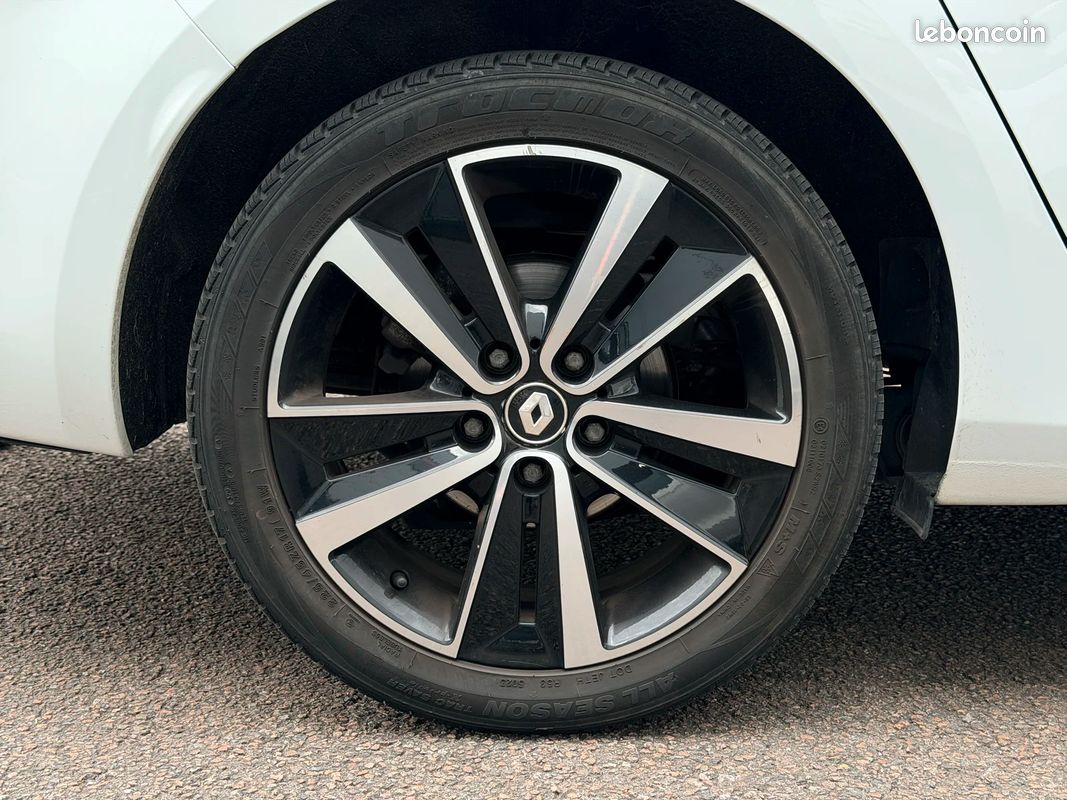 Renault MEGANE IV 1,5 DCI / SUIVIE ET ENTRETENUE / (image 29)