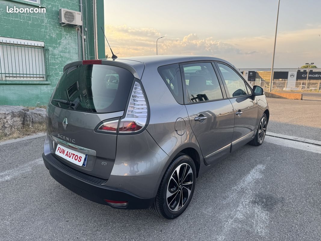Renault SCENIC III 1.5 DCI 110CH BOSE 2015 EDC (image 6)
