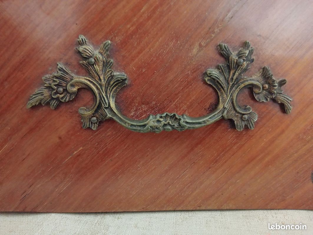 Commode galbée de style Louis XV - Plateau marbre (image 8)