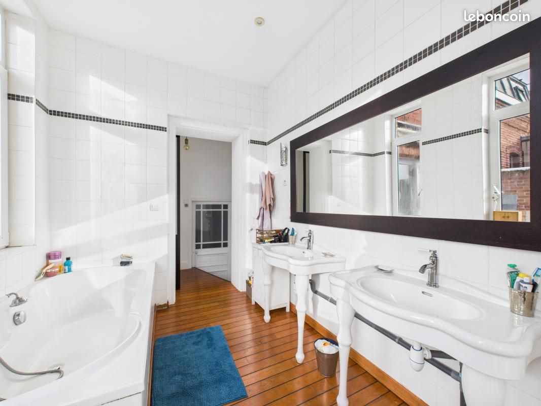 Maison 9 pièces 240 m² (image 10)