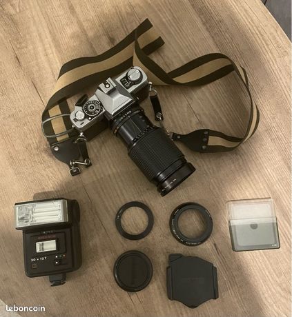 Lot D'appareils Photos Argentiques 35 Mm – Pour Pièces – Argenté
