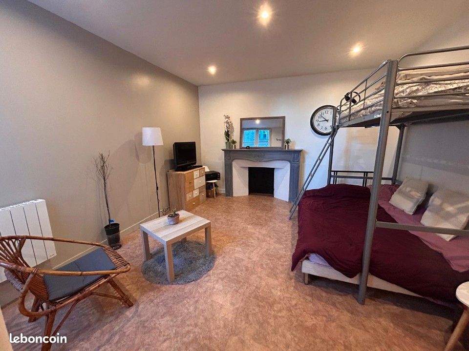 Appartement 2 pièces 32 m² · à Fougères · 32 m² · 450 €