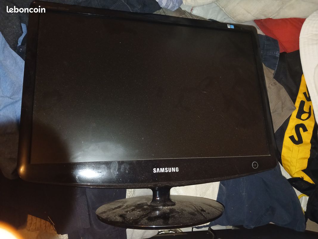 écran de pc 22 cm Samsung (image 1)