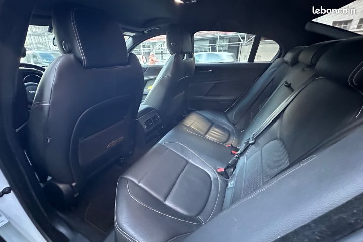 JAGUAR XE 2.0D 180 BUSINESS 180Ch Garantie 12 mois (image 4)