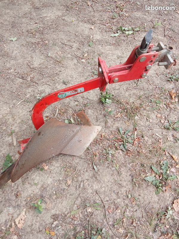 Charrue motoculteur (image 1)