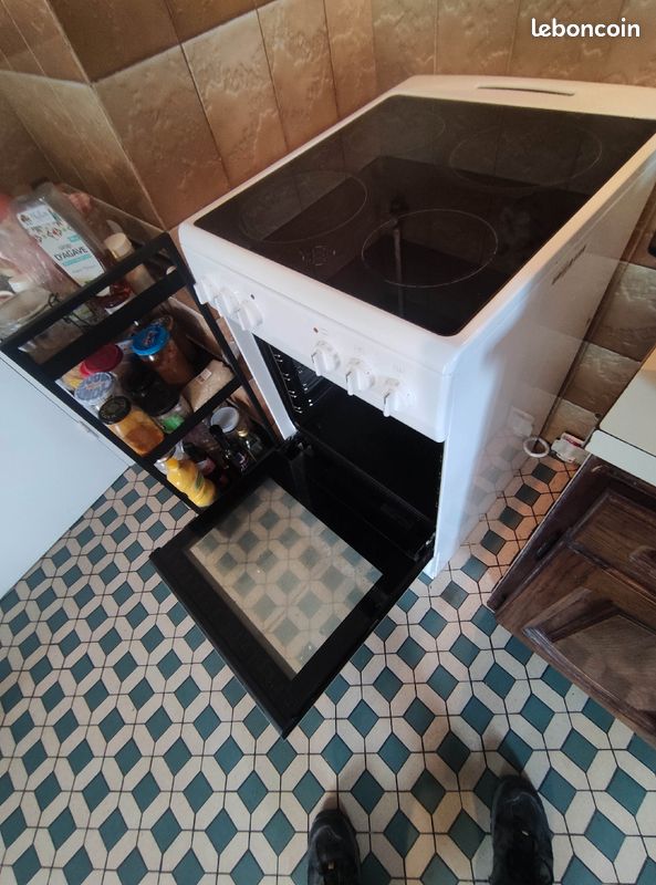 Cuisinière électrique (image 1)