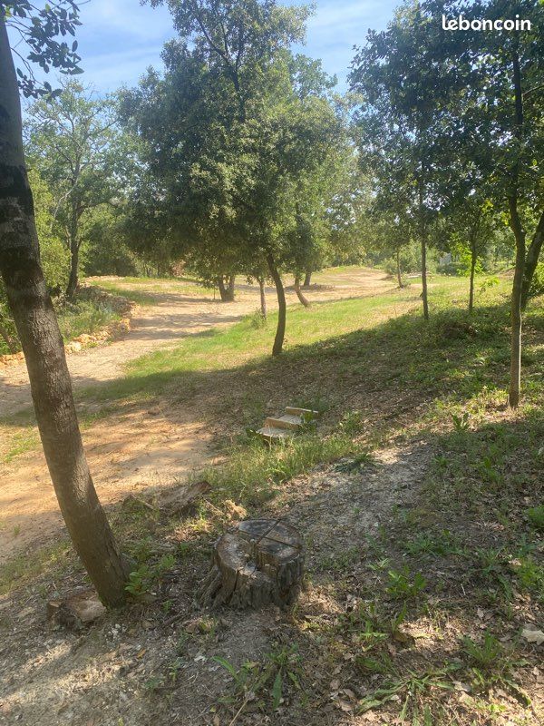 Terrain 6065 m² · à Sabran · 21 000 €