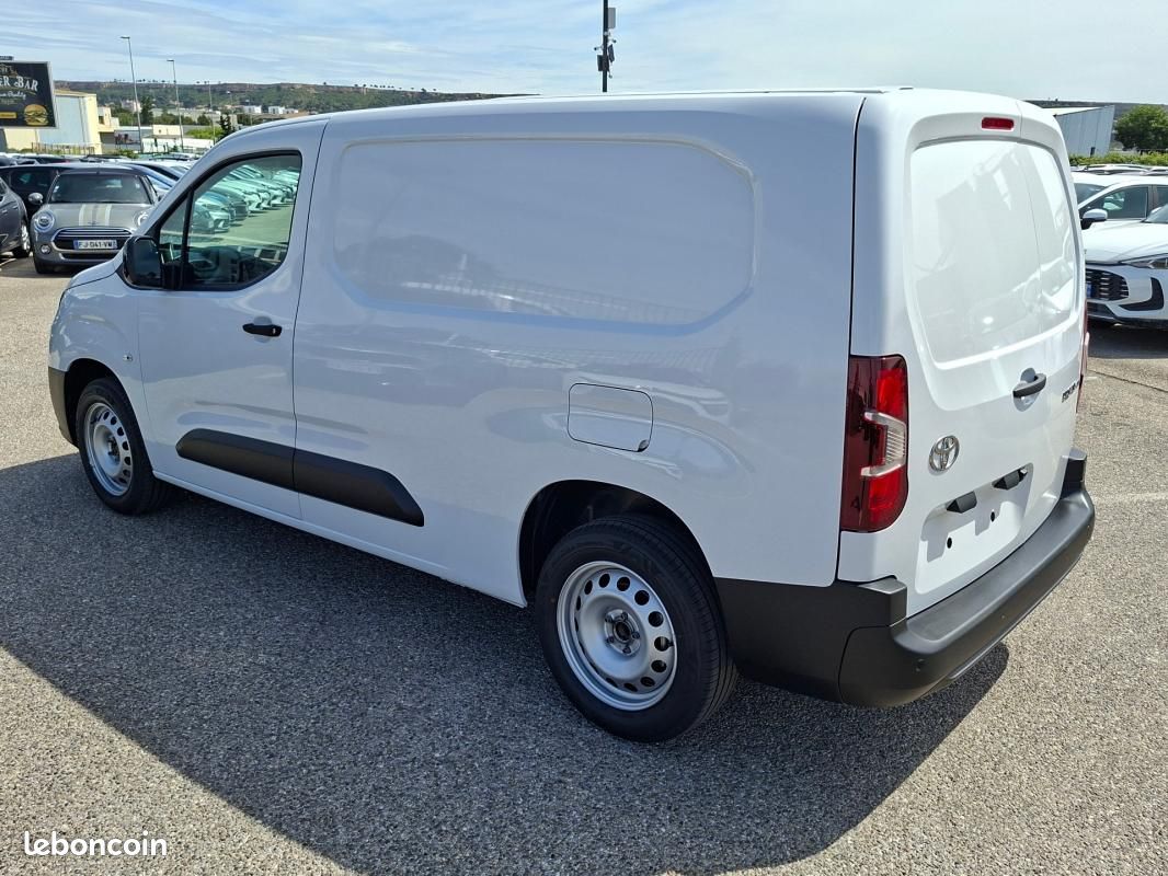 Toyota Proace City FOURGON LONG 1.5L 130 D-4D BVA START (image 4)