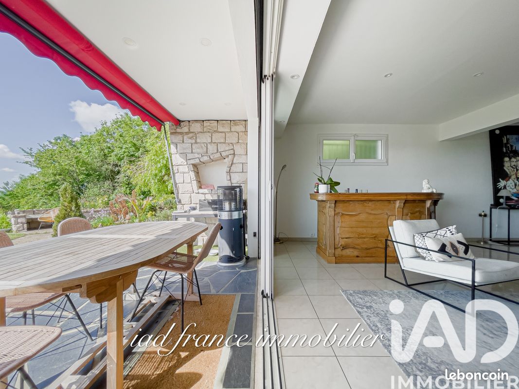 Maison 7 pièces 160 m² · à Évecquemont · 160 m² · 570 000 €