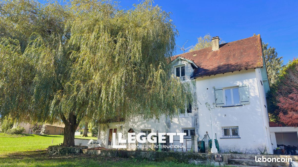 Maison 9 pièces 184 m² · à Bourg-du-Bost · 184 m² · 265 000 €