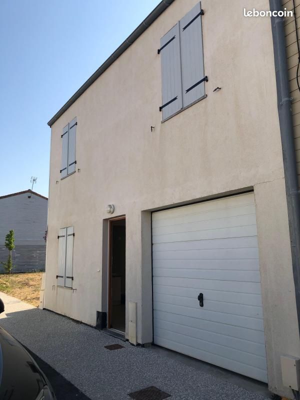 Maison 6 pièces 115 m² · à Rochefort · 115 m² · 950 €