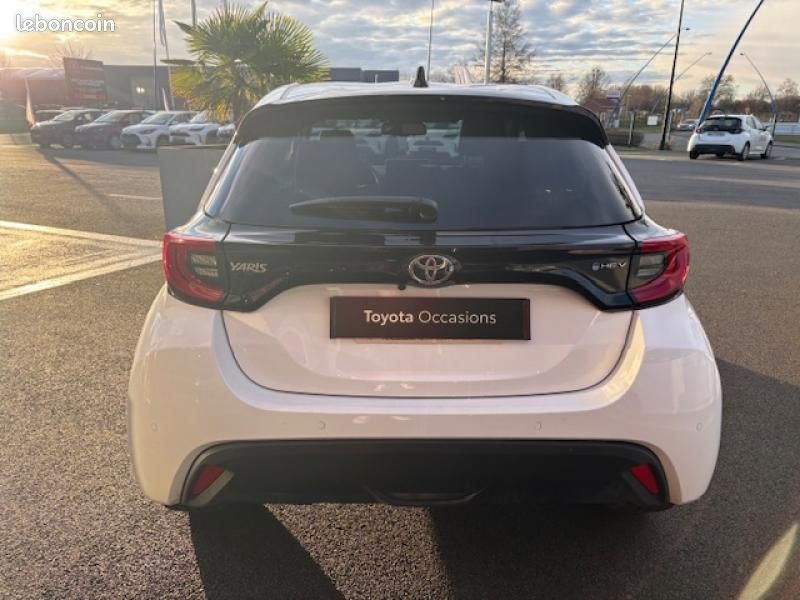 Toyota Yaris 116h Design 5p MC24 (image 4)