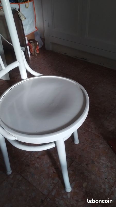 4 Chaises de Cafe (image 4)