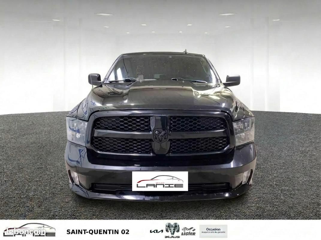 Dodge Ram 1500 CREW CAB 5.7L V8 HEMI CLASSIC PACK BLACK (image 3)