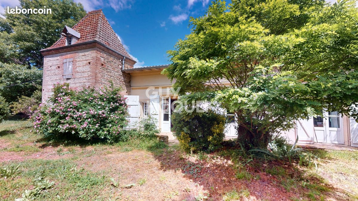 Maison 7 pièces 302 m² · à Thil · 302 m² · 450 000 €