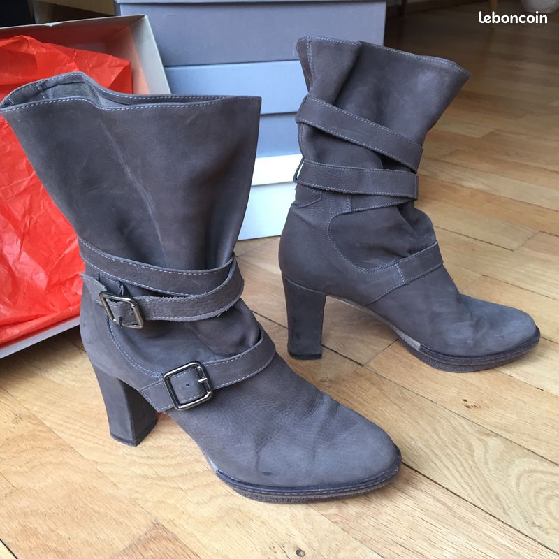 Bottes 3/4 UNISA - Daim couleur Taupe - T 38.5 (image 1)