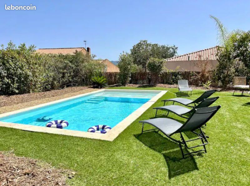 Maison 7 pièces 200 m² · à Six-Fours-les-Plages · 200 m² · 2 800 €/mois