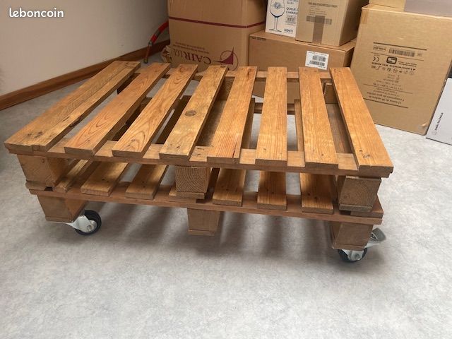 Table basse palette (image 1)