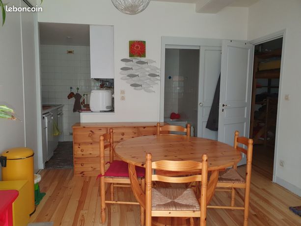 T2 calme terreaux terrasse jardin et annexe — 3