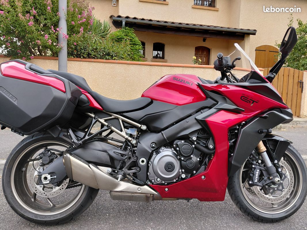 Suzuki gsxs 1000 gt (image 2)