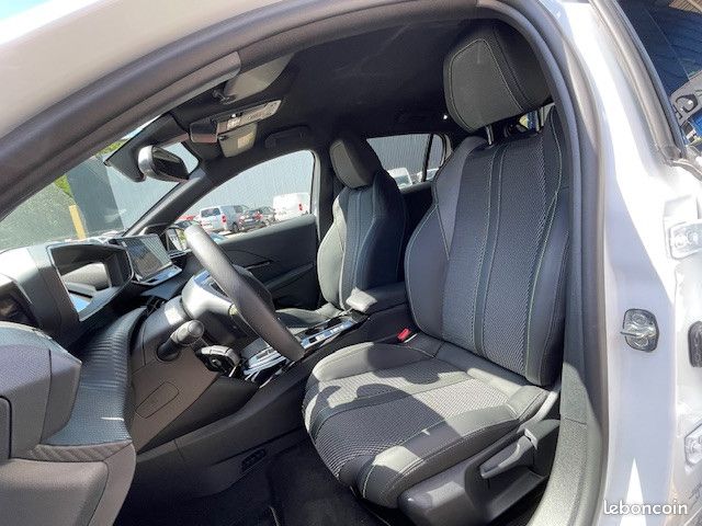 Peugeot 208 E-208 136CH GT (image 5)