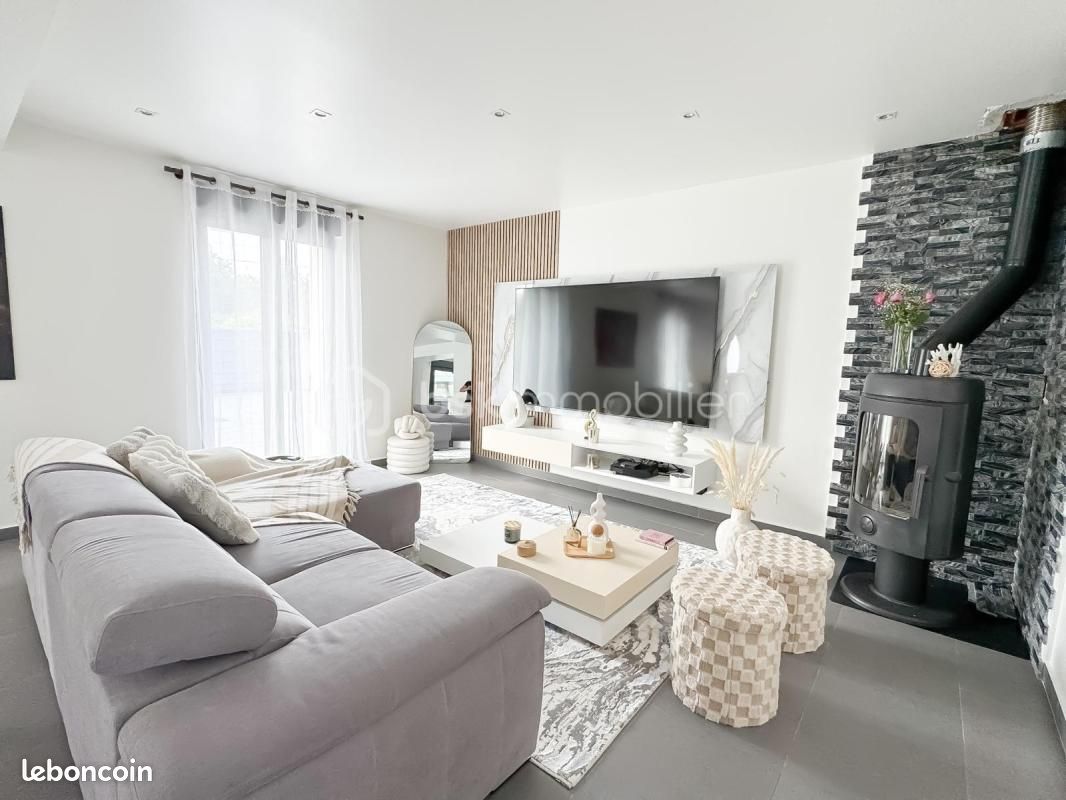 Maison 6 pièces 179 m² · à Villeneuve-Saint-Denis · 179 m² · 711 000 €