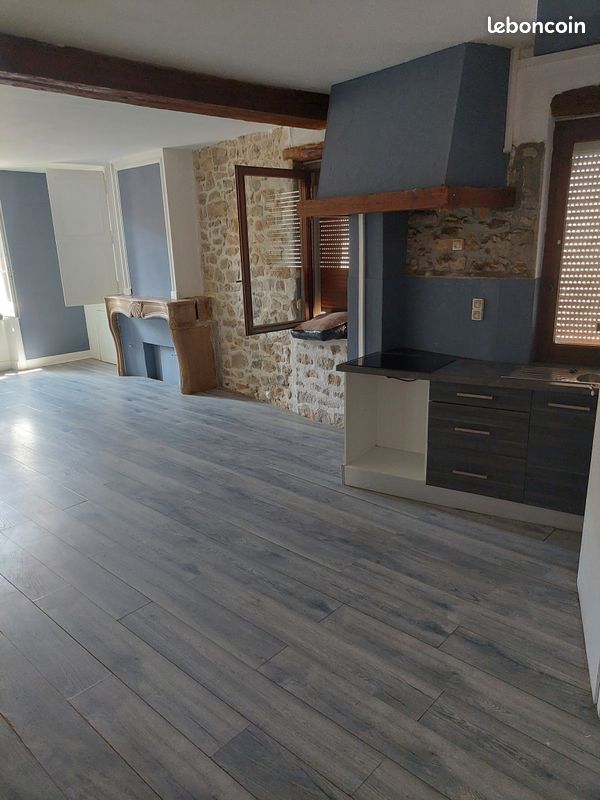 Appartement 2 pièces 75 m² · à Saint-Amour · 75 m² · 500 €