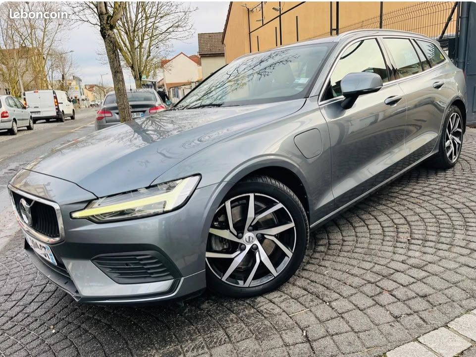 Volvo V60 T8 Inscription Luxe - 2.0 T BVA8 396cv - Plug in Hybride 50km Full Elec - Crit'1 / 2nd Main - Factures Carnet et 2 clés disponible - Reprise Possible (image 1)