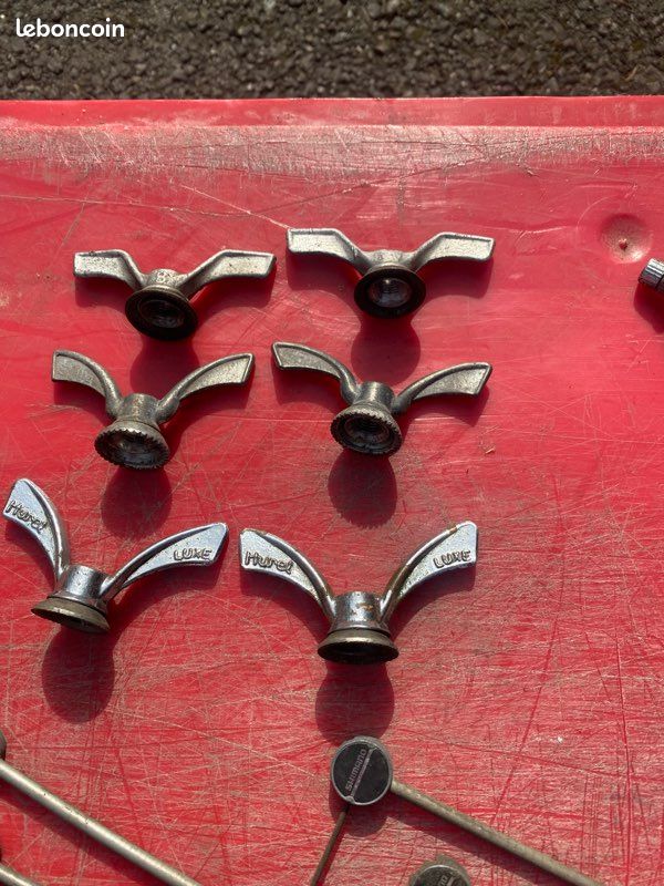 4 AXES POUR PÉDALES + 2 PAPILLONS HURET + catadioptre VÉLO ANCIEN