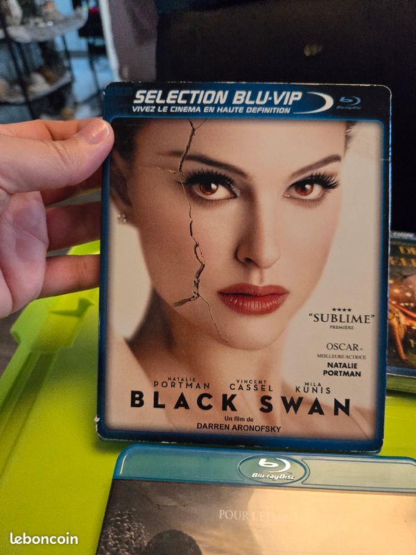 1 blueray au choix Black swan
-les âmes vagabondes
-de l eau pour les éléphants
5 chacun (image 1)