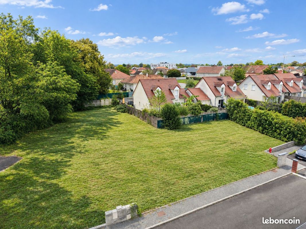 Terrain 1339 m² · à Idron · 1 339 m² · 165 000 €