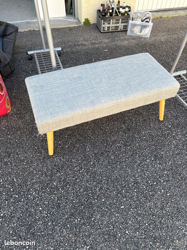 Bout de canapé, pouf (image 1)