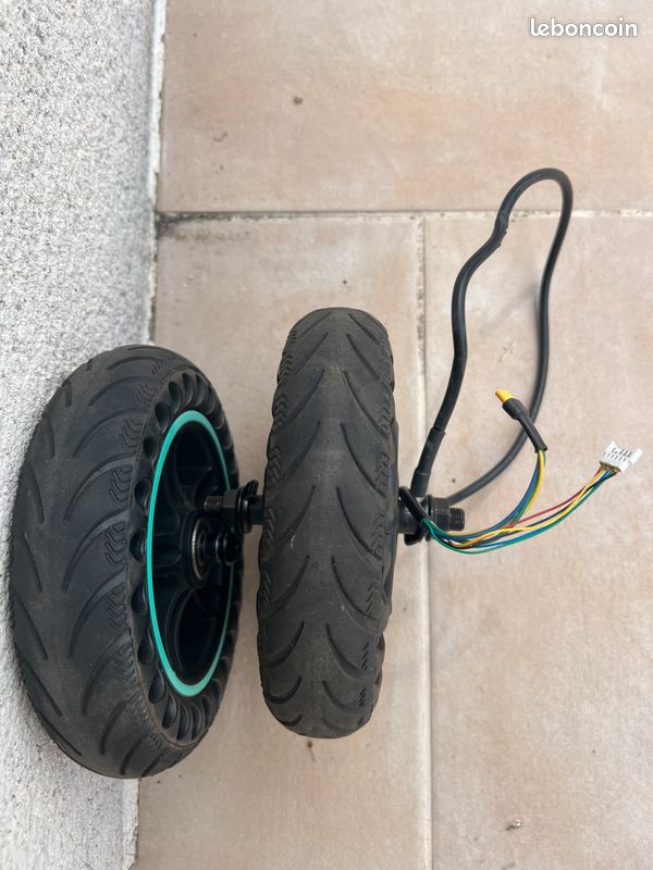Roue avant et arrière avec moteur Scooter électrique RCB R13 (image 3)