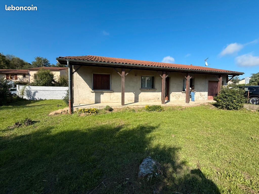 Maison 6 pièces 90 m² · à Cailloux-sur-Fontaines · 90 m² · 270 000 €
