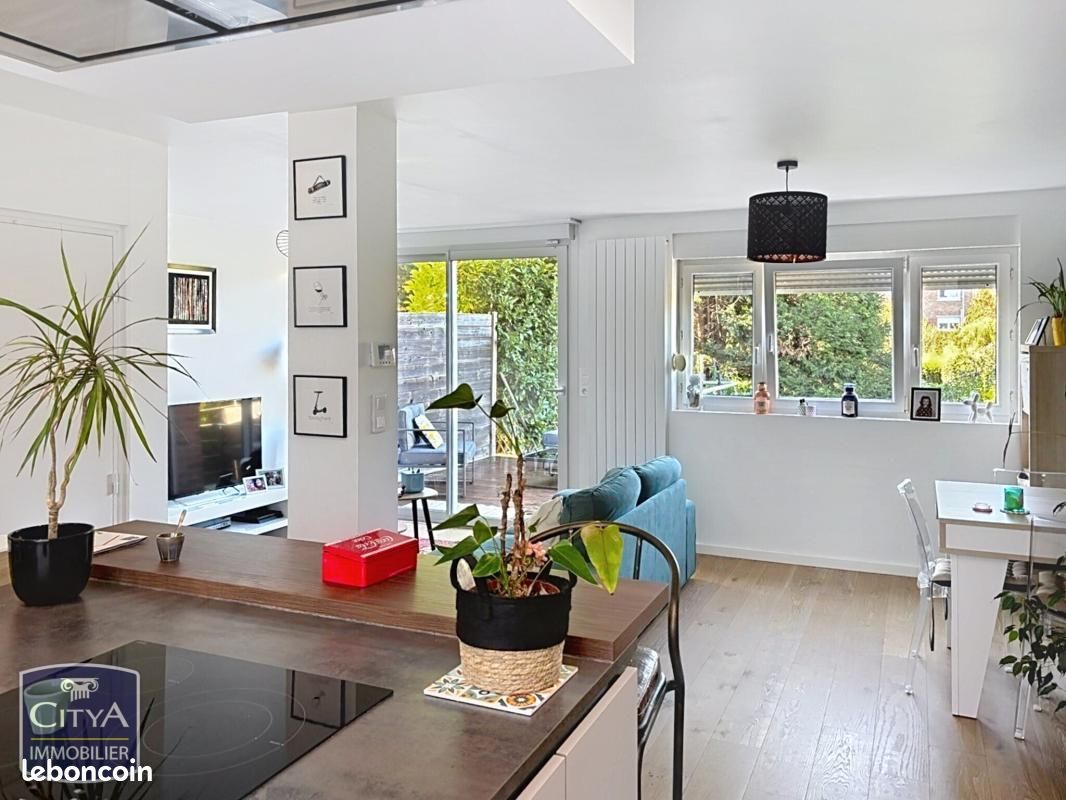 Maison 4 pièces 106 m² · à Saint-André-lez-Lille · 106 m² · 380 000 €
