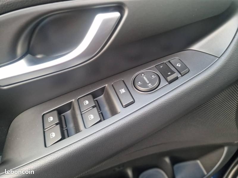 Hyundai i30 SW 1.0 T-GDi 100ch Creative DCT-7 (image 24)
