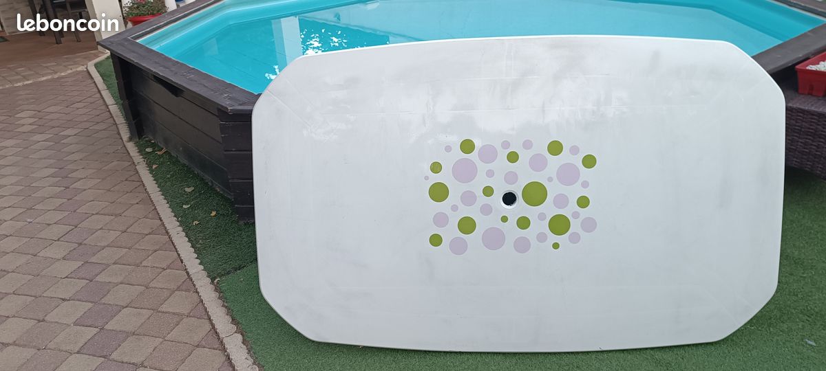 Table de jardin (image 1)
