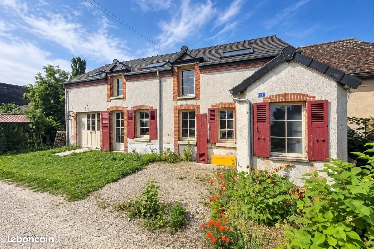 Maison 8 pièces 150 m² · à Amilly · 150 m² · 218 000 €