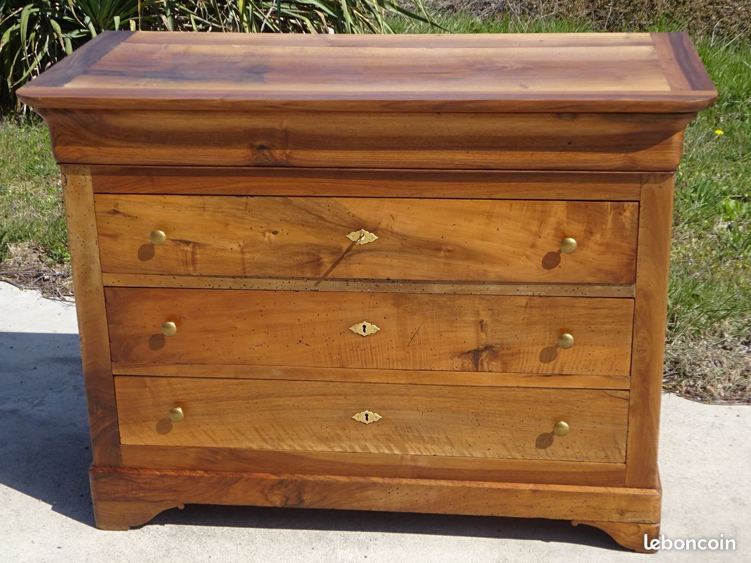 Ancienne commode Louis Philippe en noyer (image 1)