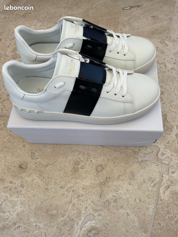 Baskets Basses Valentino - Cuir Blanc Or Métallisé - Pointure 38 FR (8 US) - Occasion Très Bon état